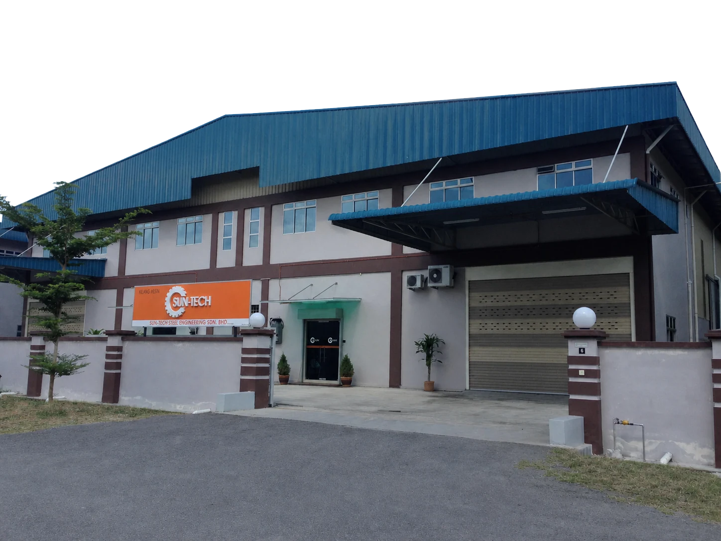 Sun-Tech factory exterior